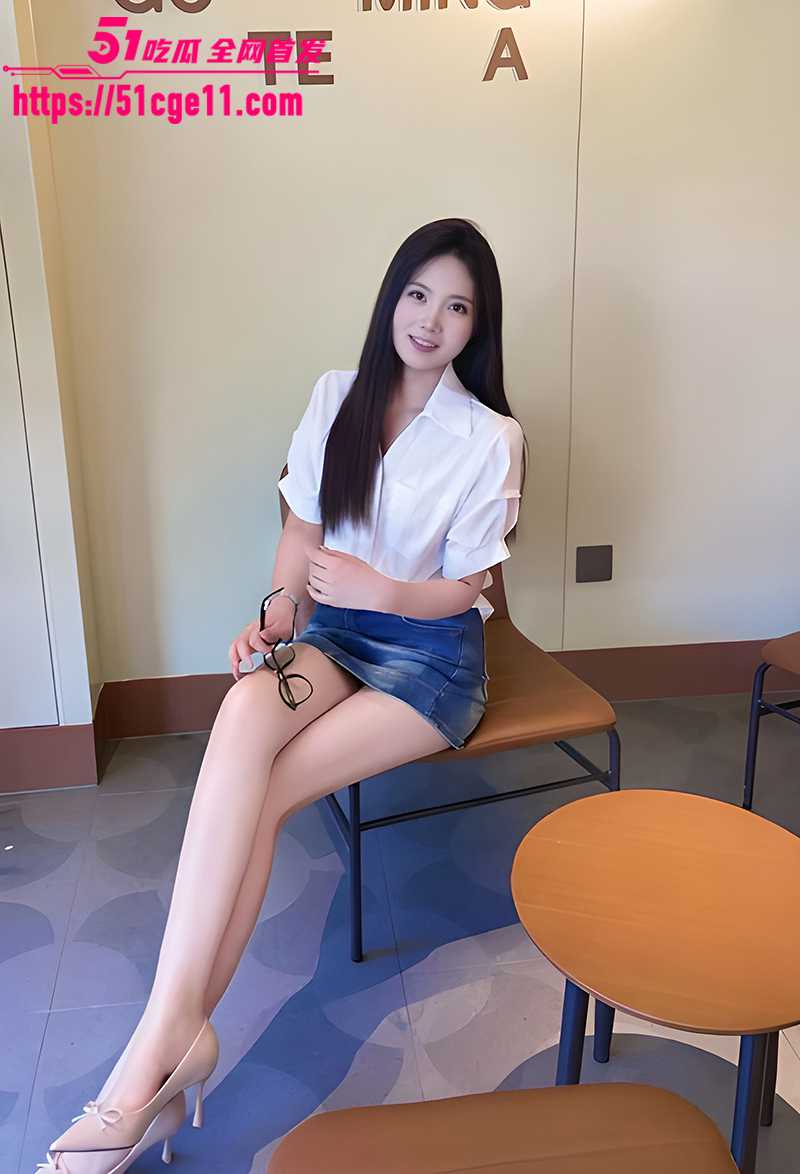河北传媒学院拜金女刘依不雅视频流出 5 拷贝