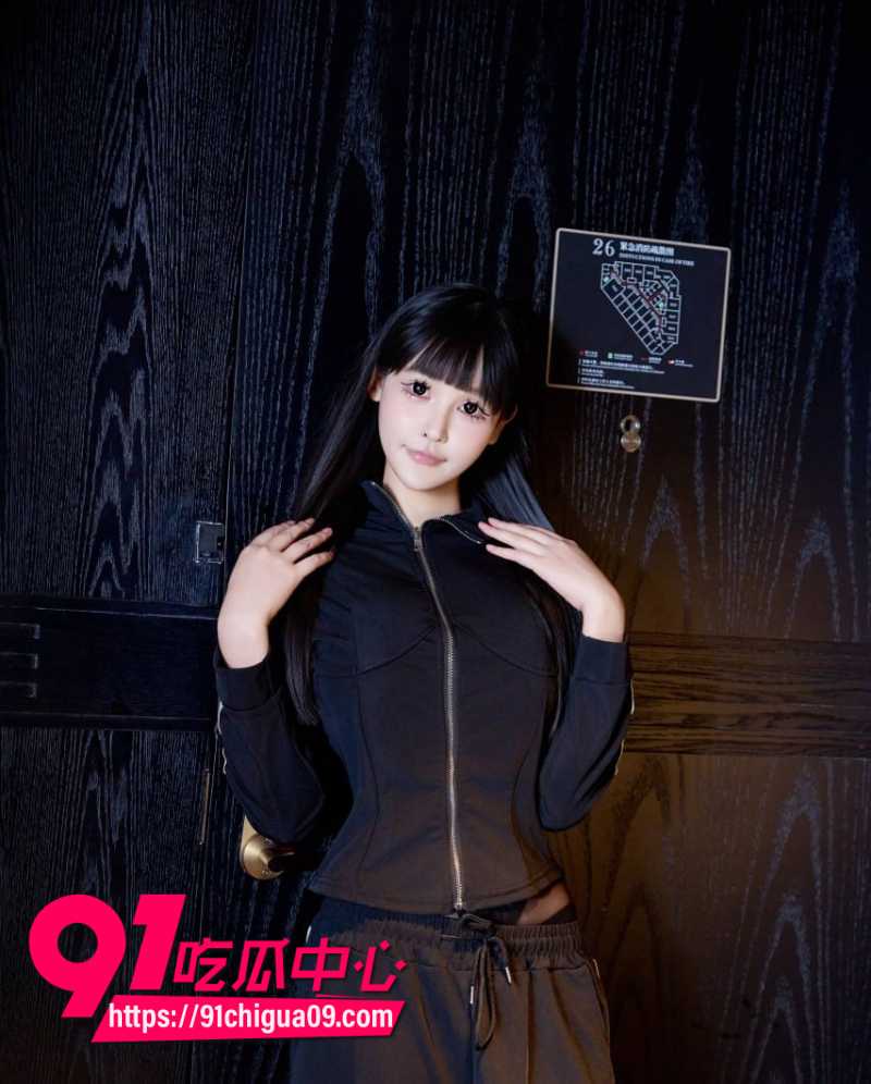 秀人网新人模特智恩BABY漏点自摸福利3