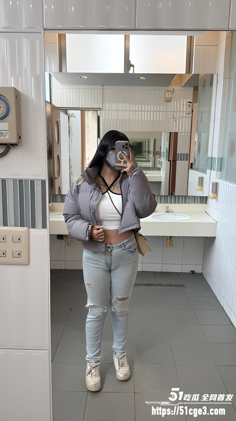 微胖巨乳学生妹与学长性爱自拍1 微胖巨乳学生妹与学长性爱自拍1