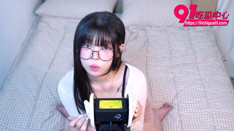 ASMR白嫩眼镜妹精致采耳7 ASMR白嫩眼镜妹精致采耳7