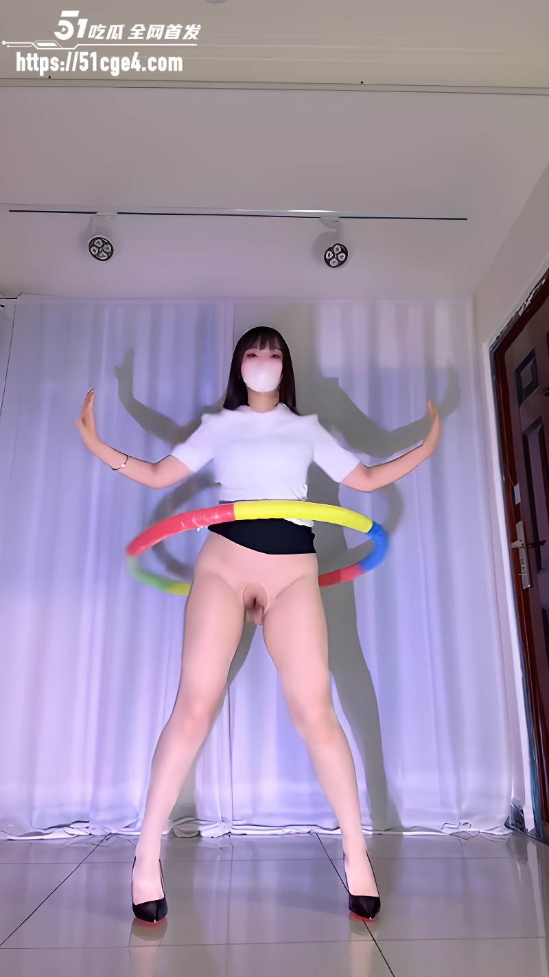 白虎嫩妹 婉婉 六月vip裸舞福利 1 白虎嫩妹 婉婉 六月vip裸舞福利 1