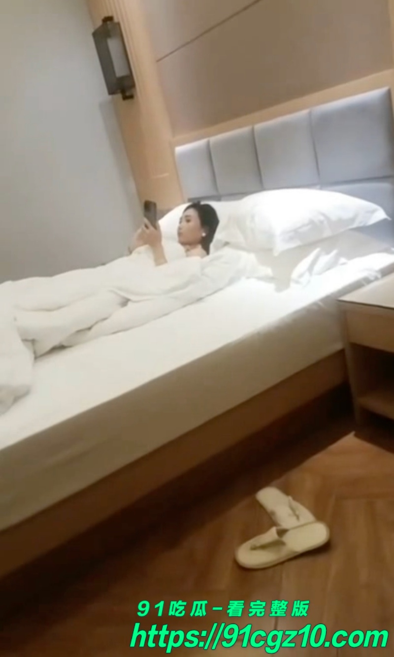 推特反差网红江栩麒大尺度全裸自慰5.jpg 推特反差网红江栩麒大尺度全裸自慰5.jpg