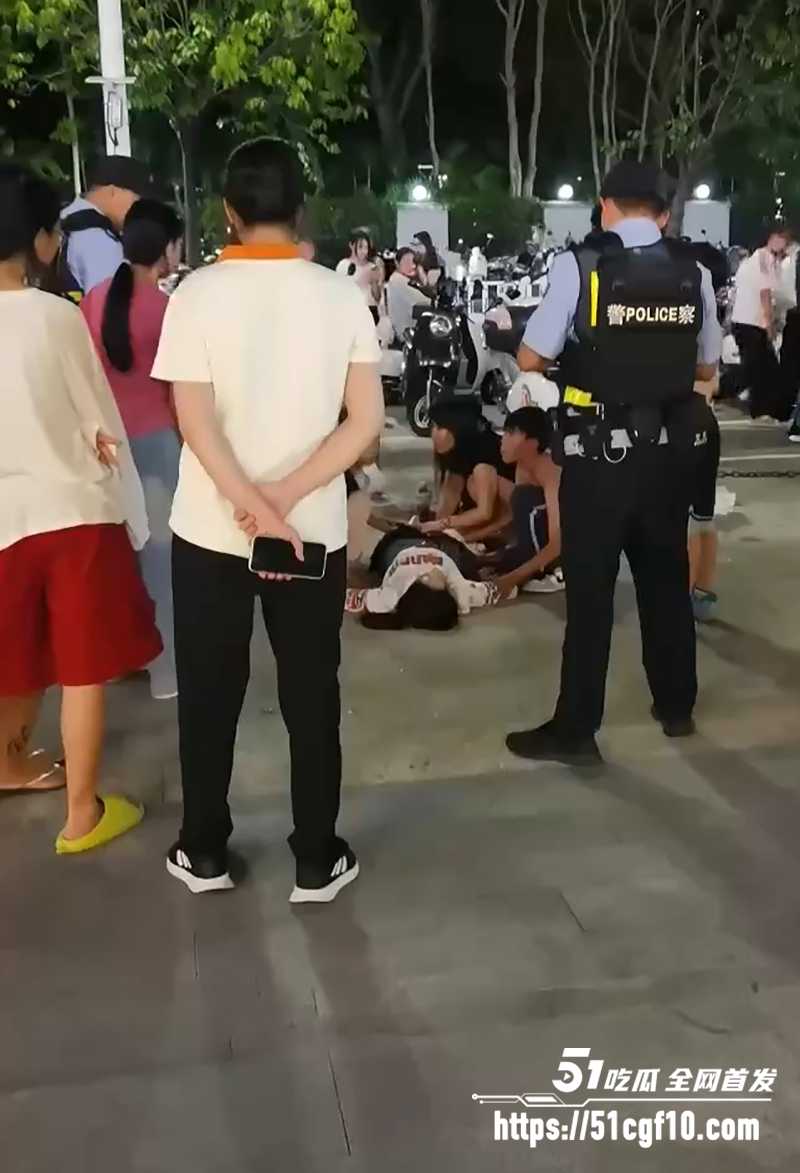 广西南宁会展航洋城捅人事件 1 拷贝