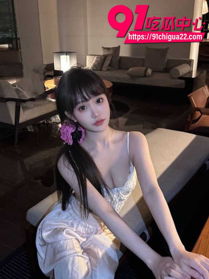 海角精选顶级反差女神露露女儿日记2