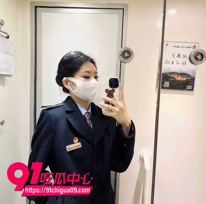高铁乘务员朱思盈私下竟然是主人的性瘾抖M8