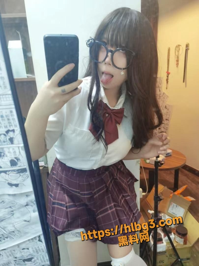 抖音萝莉网红 性感夕夕在线劝导 大尺度私拍福利合集 清纯小仙女彻底暴露母狗本性 十分反差！