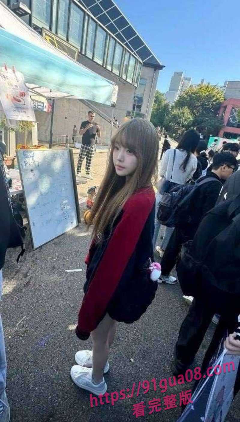 抖音300w粉丝的网红ciu78.jpg