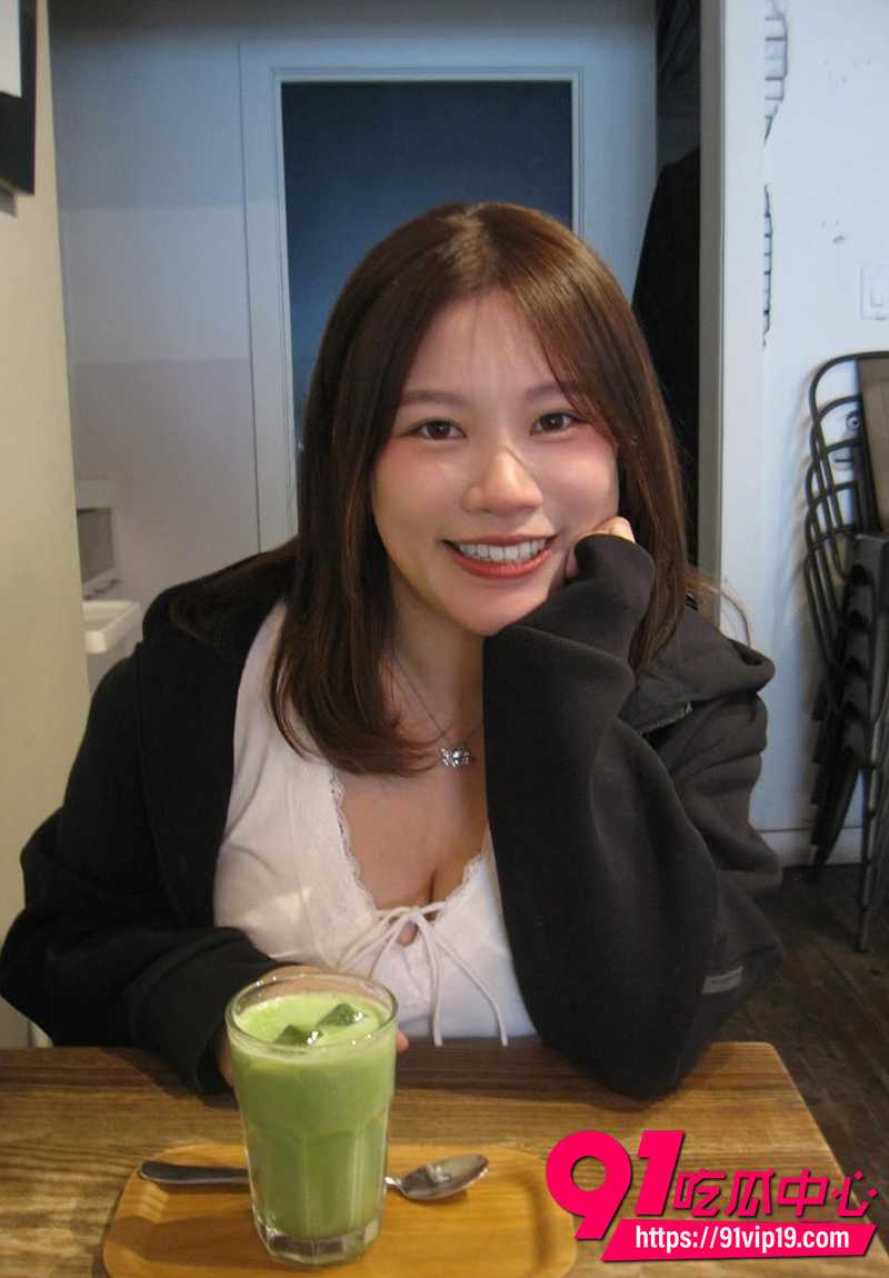 高颜值少妇陈淑惠 与老公做爱自拍流出 细心舔弄发鸡巴娇喘好听!
