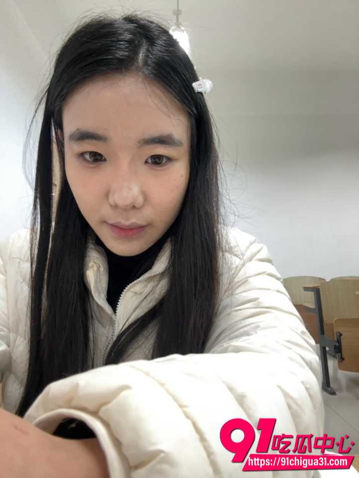 在校大学生课堂露逼1