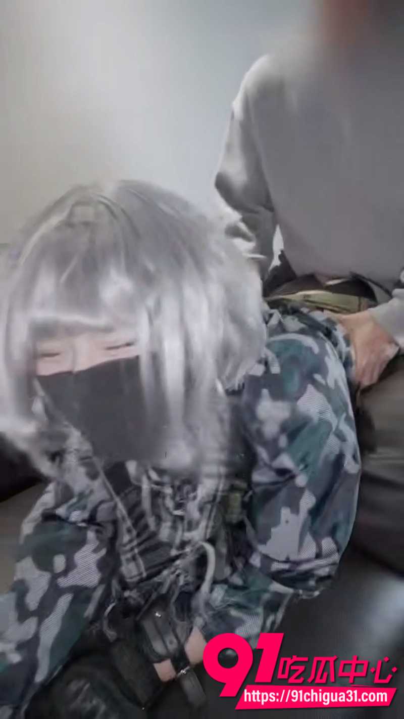 推特福利姬小狗pro身穿三角洲cos服被主人SM调教6