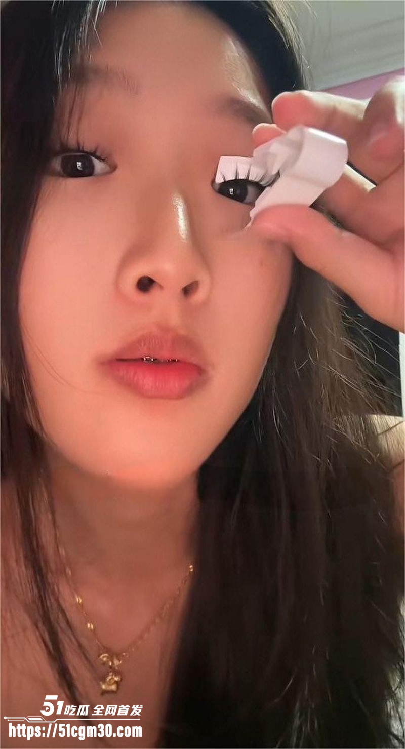 网友投稿闷骚前女友私密日常 3 网友投稿闷骚前女友私密日常 3