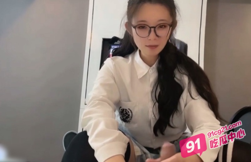 刚毕业女大学生刘思雨 被要求陪睡才给工资 无奈舍身伺候老板！ 配图5