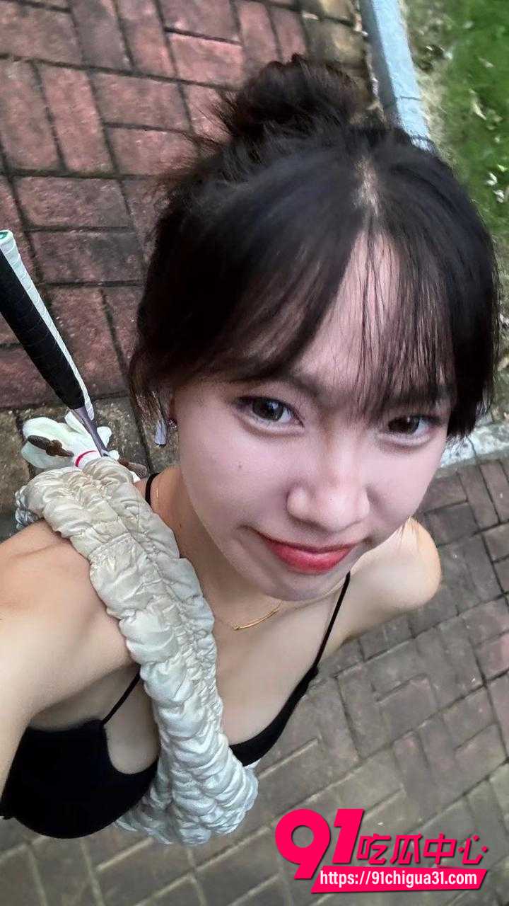 深圳大学吴悦茹 14 深圳大学吴悦茹 14