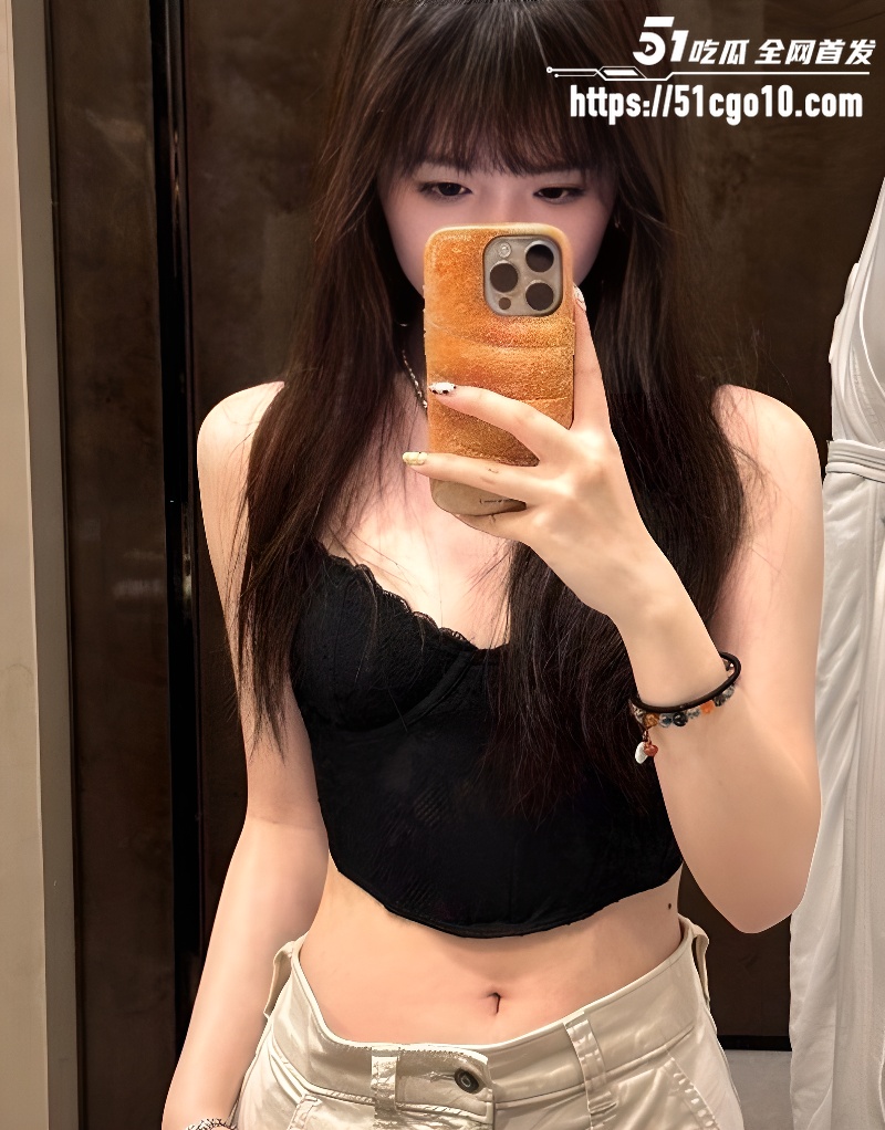 清纯齐刘海甜妹黑料流出1
