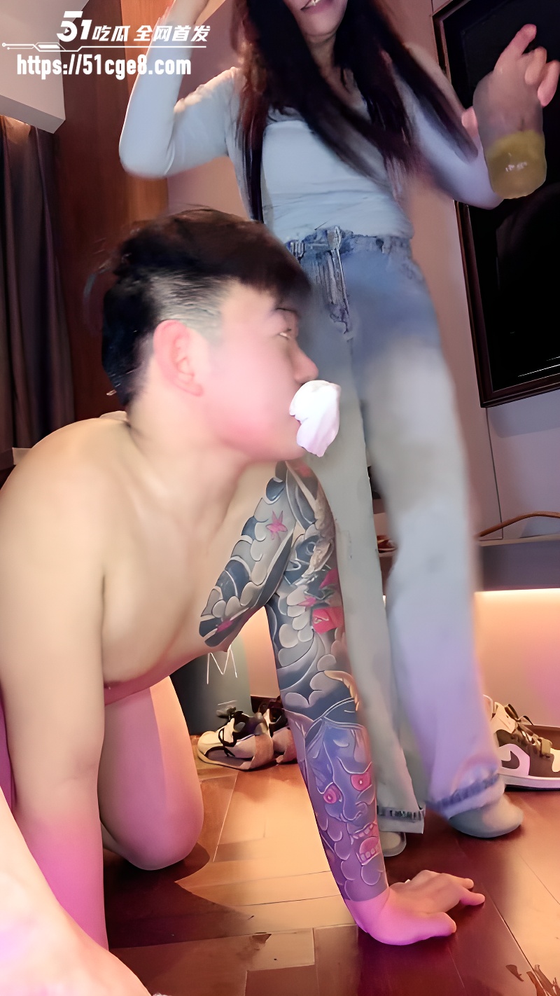 女王主播 狸狸 调教贱狗男奴3