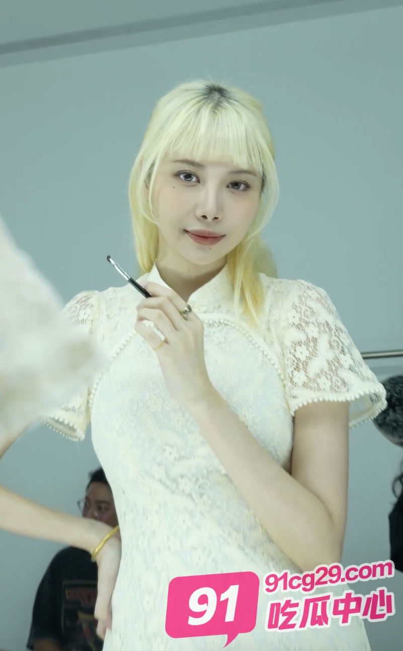 02.jpg