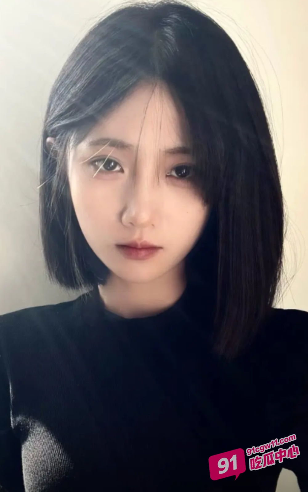 川大校花王欣燦与洋男友沙发做爱 小穴已经被撑爆了落地窗前被干到站不起来！ 配图