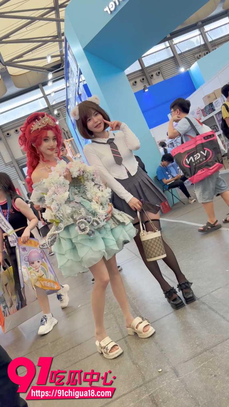 抄底大神漫展尾随极品美女抄底偷拍8 抄底大神漫展尾随极品美女抄底偷拍8