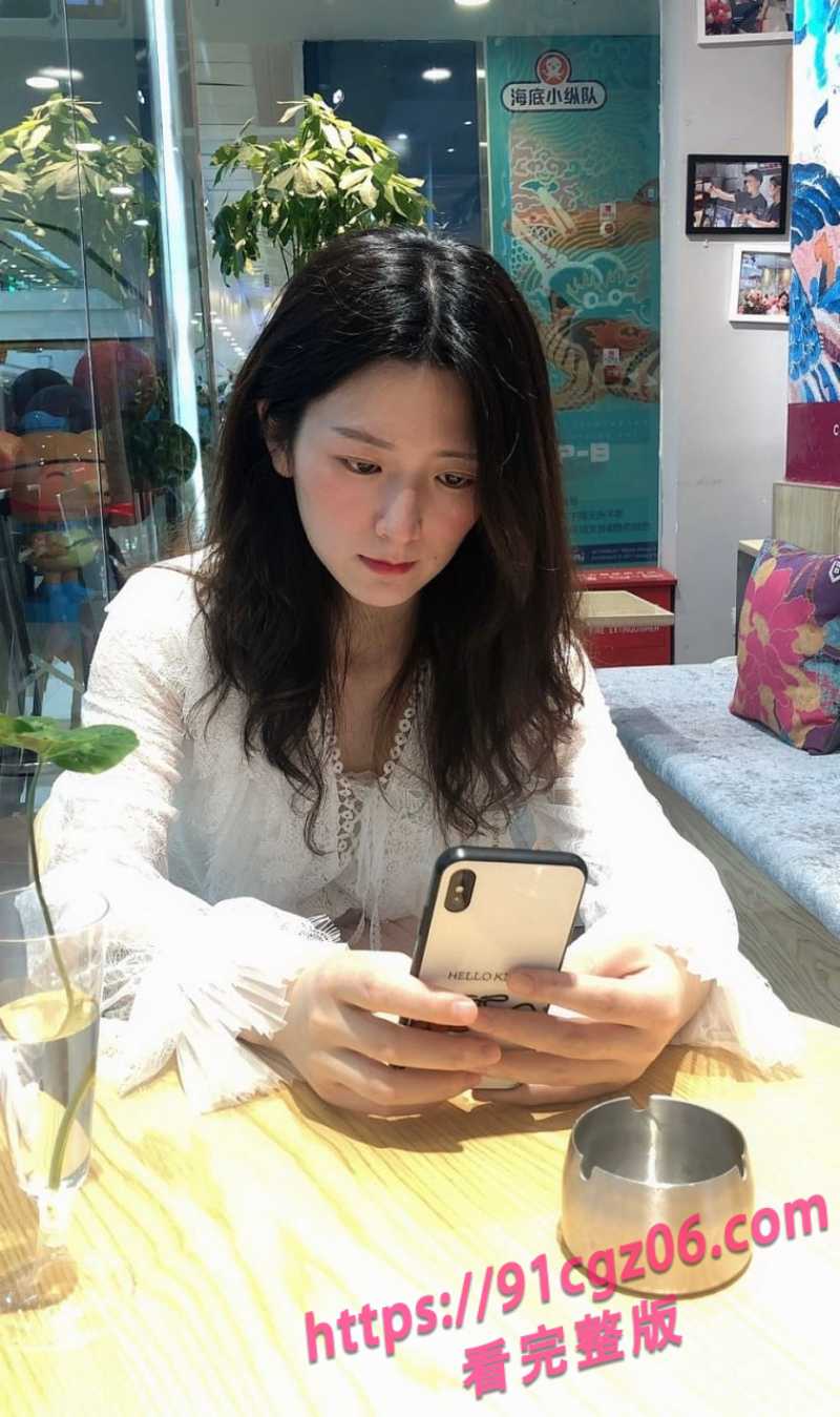 约炮美丽性感的人妻 酒店性爱惨遭偷拍 各种姿势层出不穷