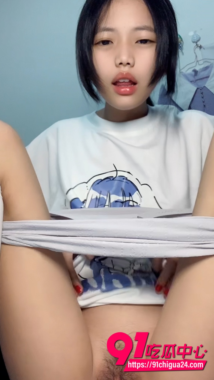 清纯小网红精神小妹1