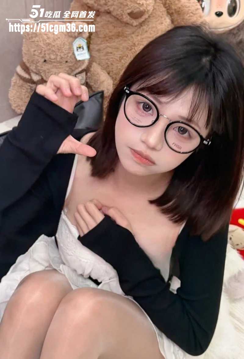 抖音英雄王李海伟劈腿约炮曝光 15 拷贝 抖音英雄王李海伟劈腿约炮曝光 15 拷贝