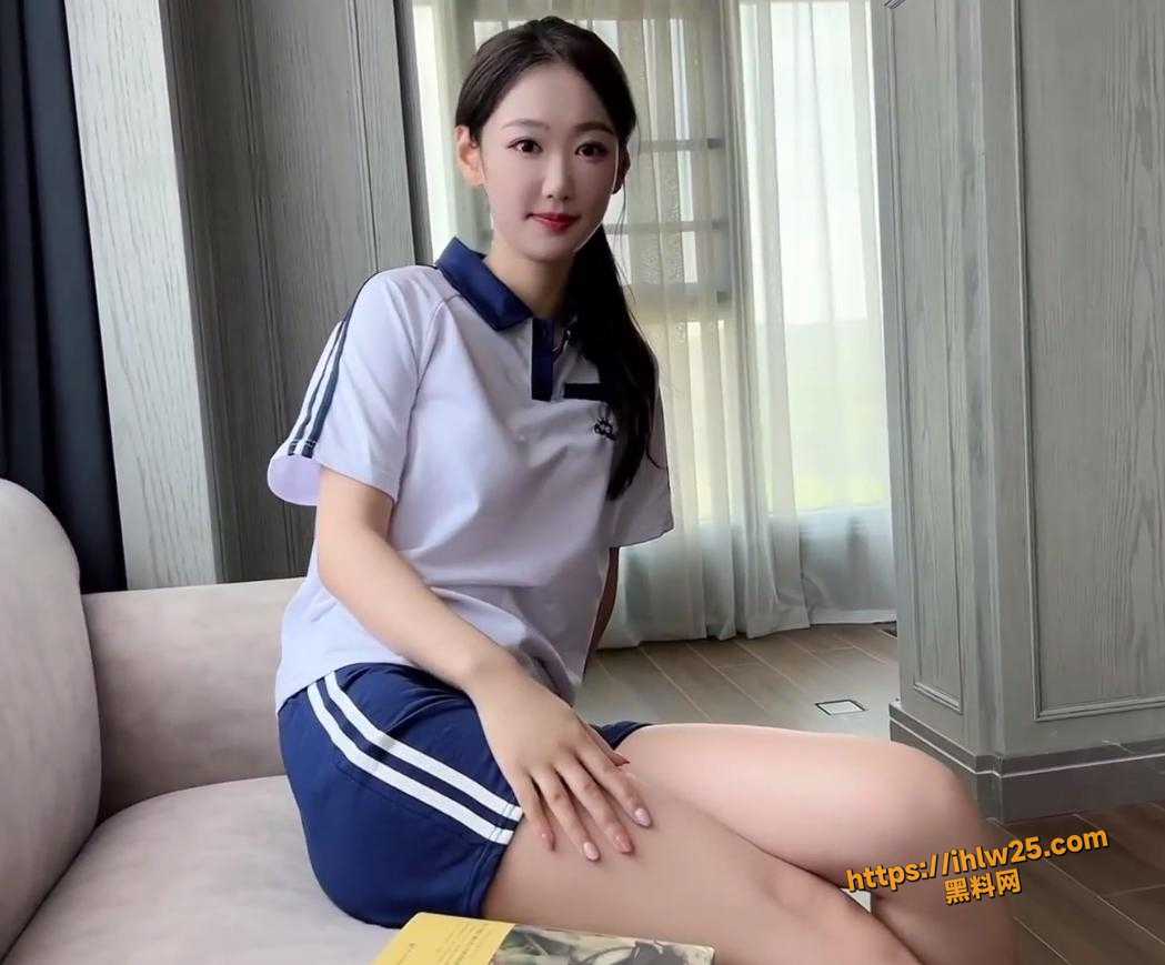 秀人网极品嫩模唐安琪 角色扮演清纯学生妹 接受震动棒的成人礼