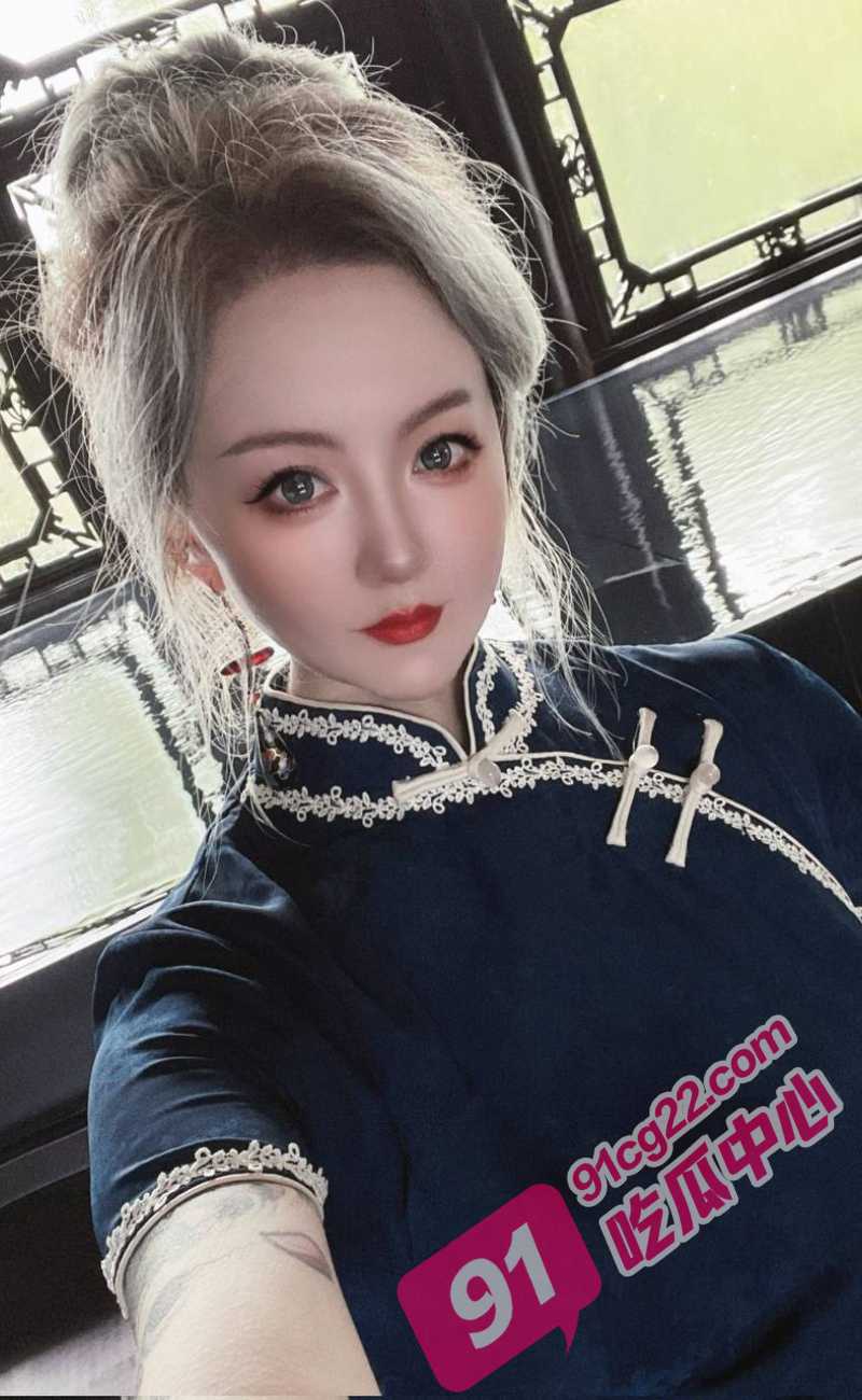 海角社区大神 孤儿日寡母 之把我妈操到喷水 差点把她阴道玩坏了 配图3