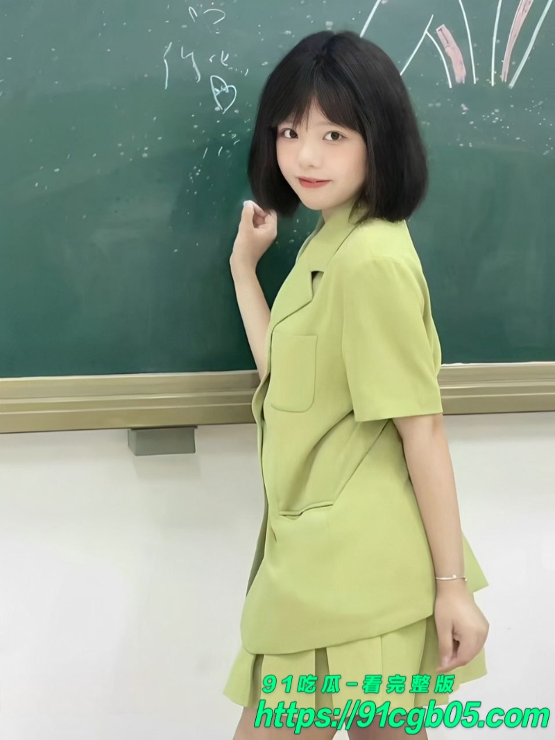 高颜值短发学生妹 被金主爸爸包养 沦为男人胯下 随意玩弄的精盆母狗