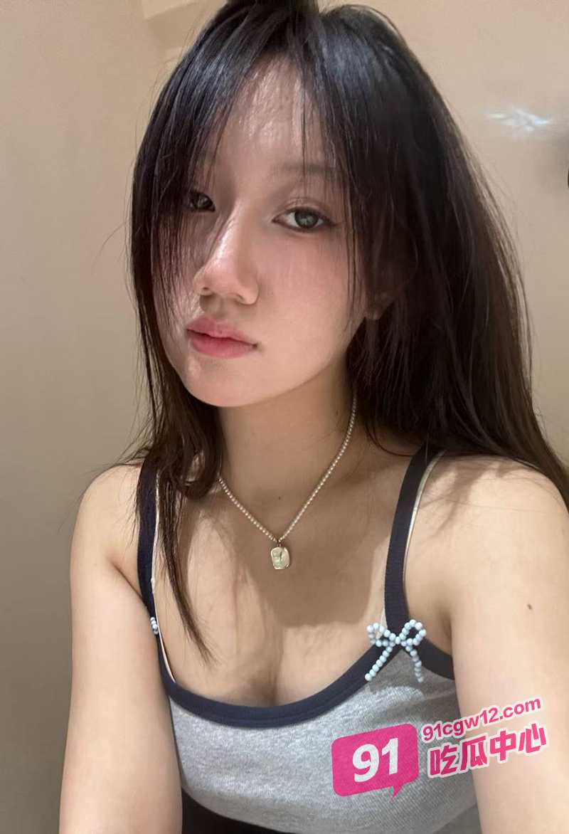 河北财经大学柯卢雨 身材一级棒小母狗 第一视角镜头爆操大奶左摇右晃 撸管必备！