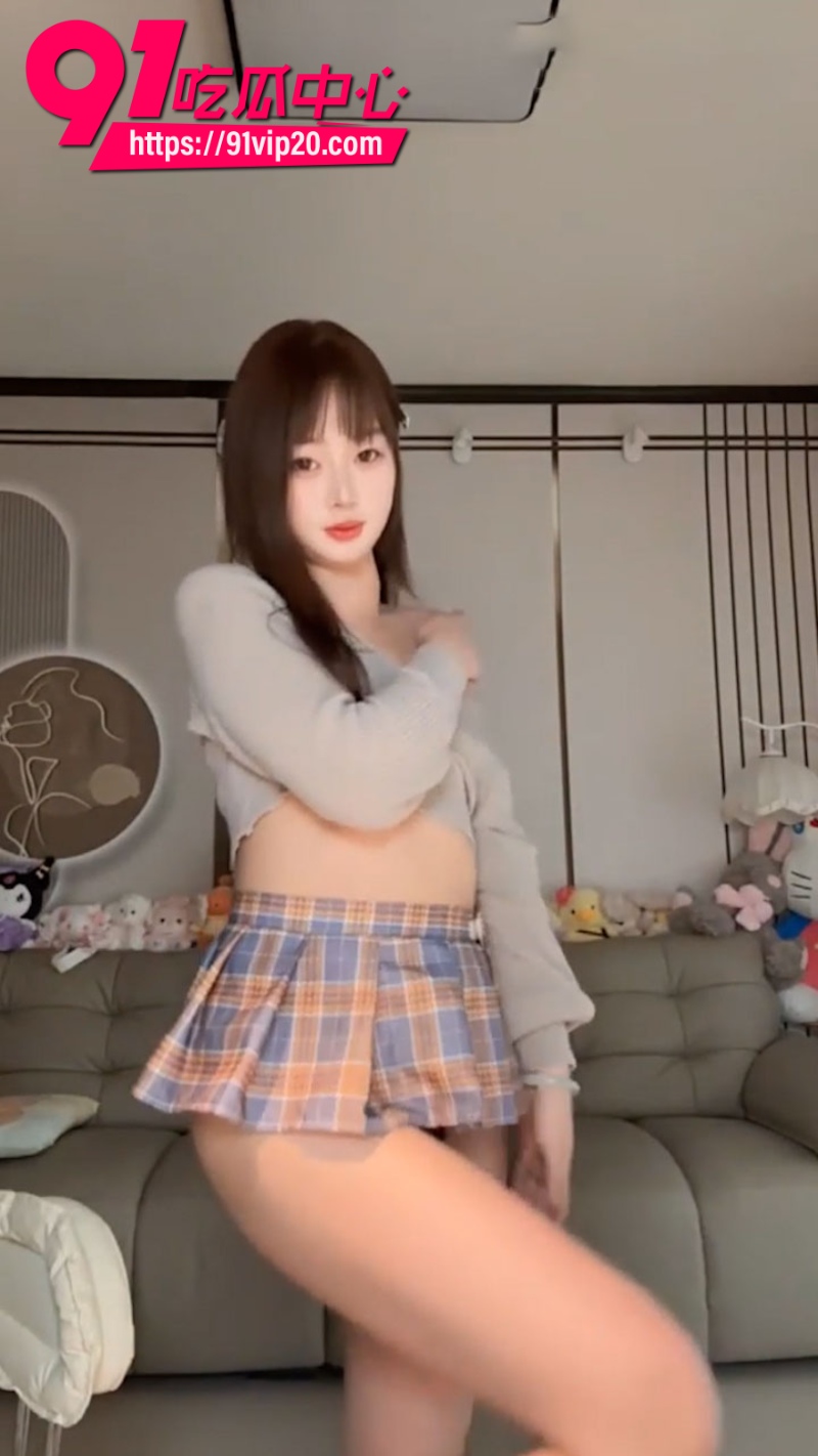 BIGO女主播小润宝宝脸穴同框自慰裸舞福利0