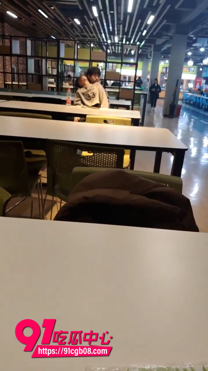 北京某高中情侣在食堂极限做爱网页素材2
