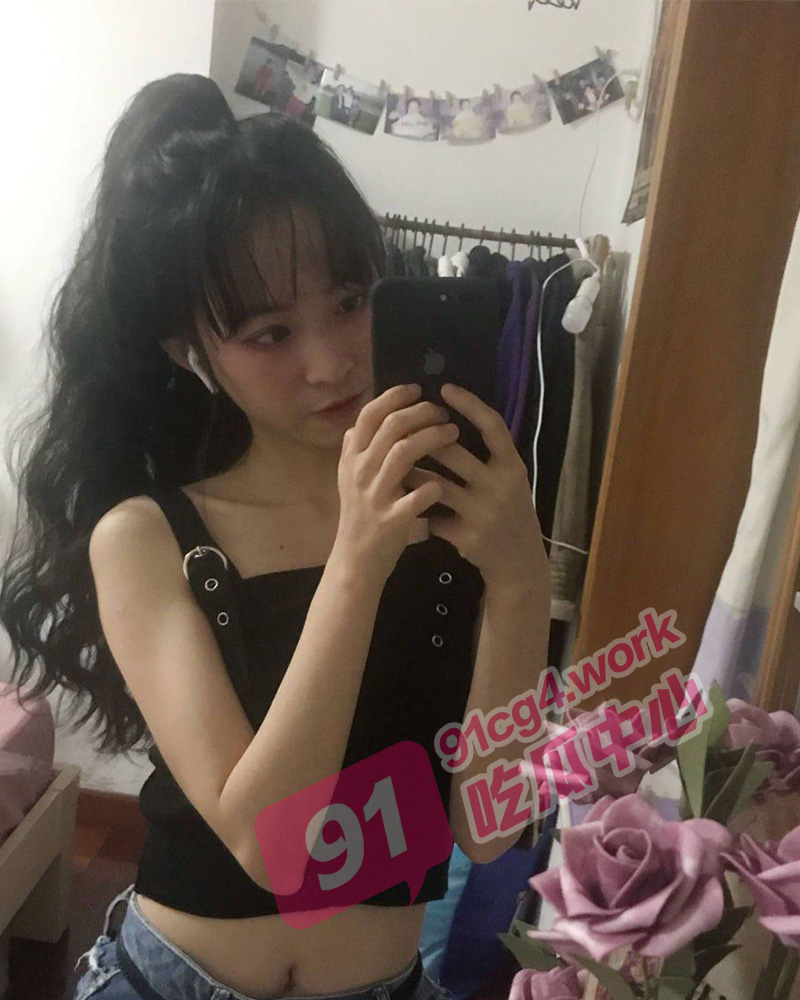 前女友成了校妓～那个被我内射口爆的女孩子 终究成为了大家的玩具！
