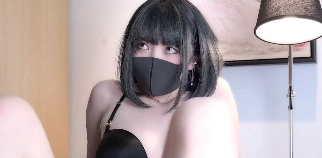 玩偶姐姐之 一日女友 00年母胎单身程序员弟弟的一见钟情