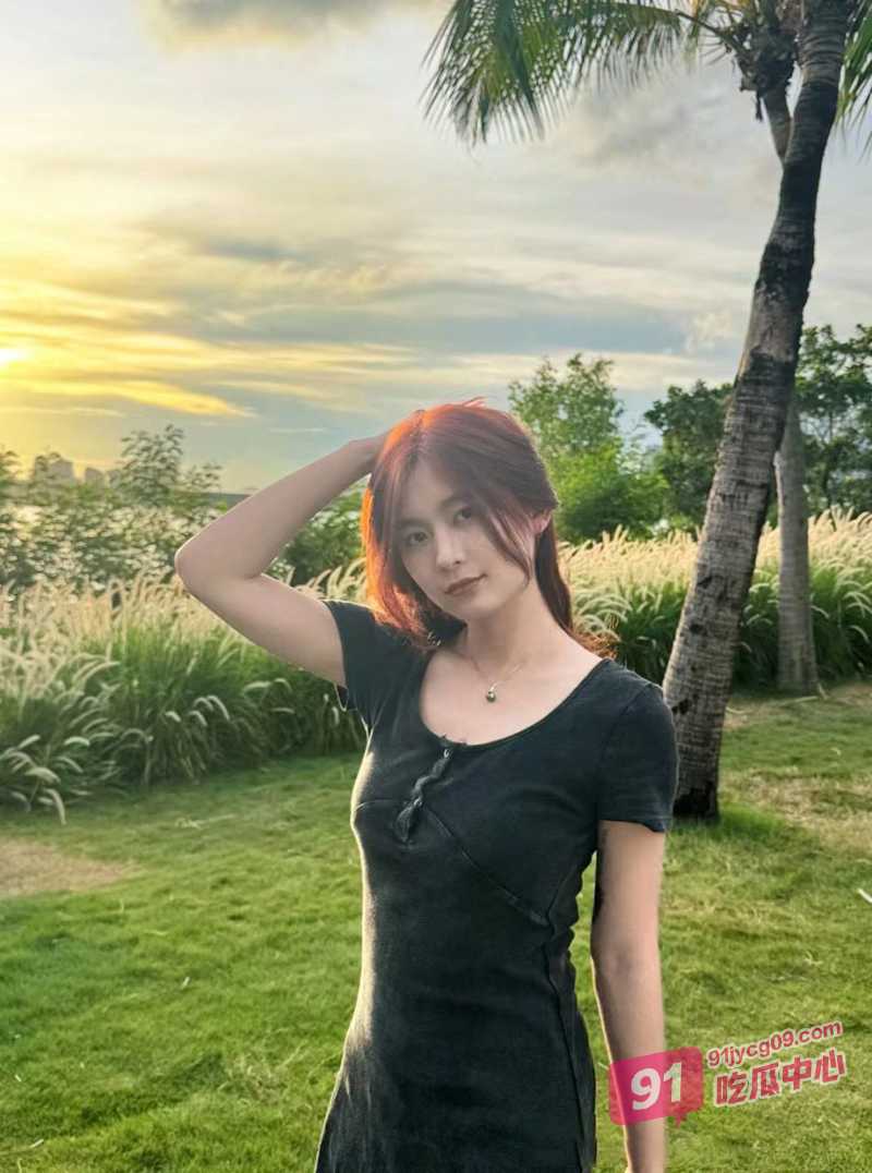 重庆美女孟瑶黑丝诱惑 和富豪男友宾馆激战视频泄露！ 配图2