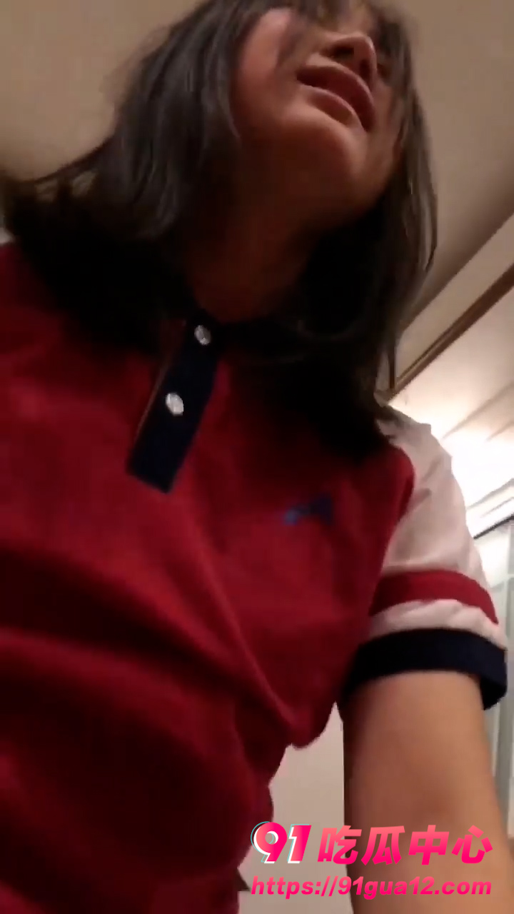 大奶学生妹01.jpg 大奶学生妹01.jpg