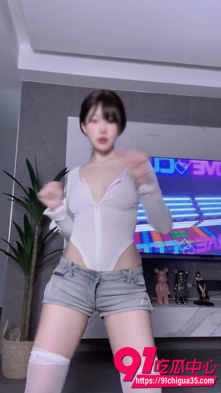 推特福利姬小仙云付费定制4 推特福利姬小仙云付费定制4