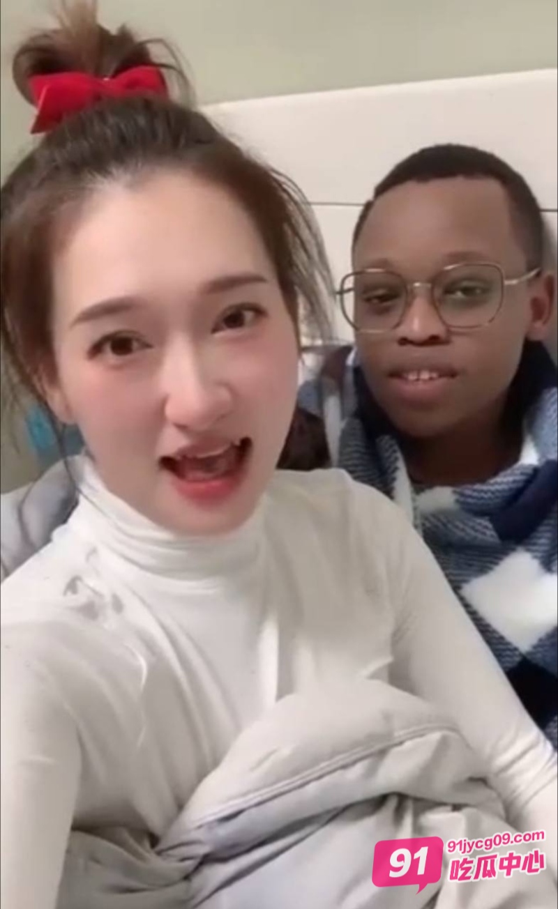 媚黑女与黑哥直播间公然辱华 被杭州大哥悬赏2000元线下通缉 配图5