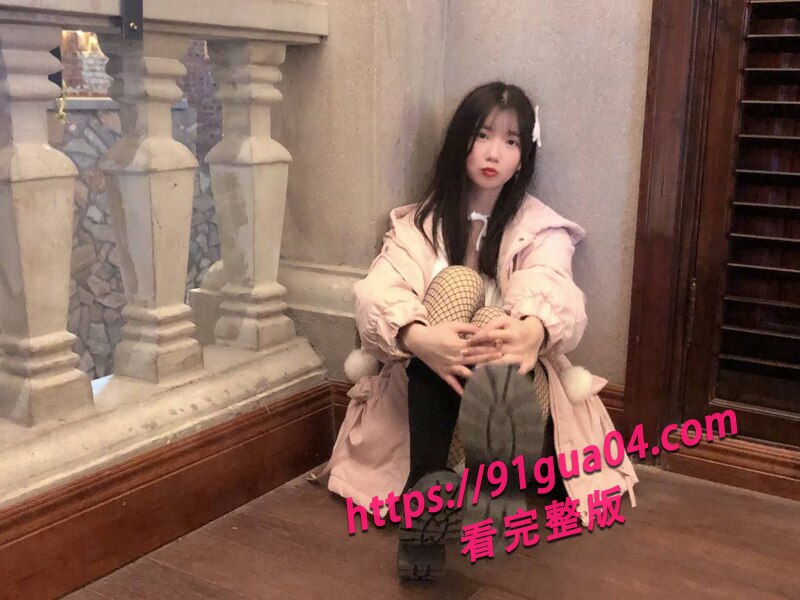 妻子诱惑年轻的儿子04 妻子诱惑年轻的儿子04