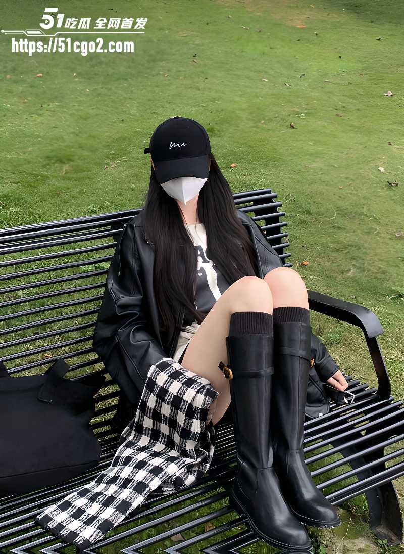 情侣自拍视频 女友哄得好床上随便玩 8
