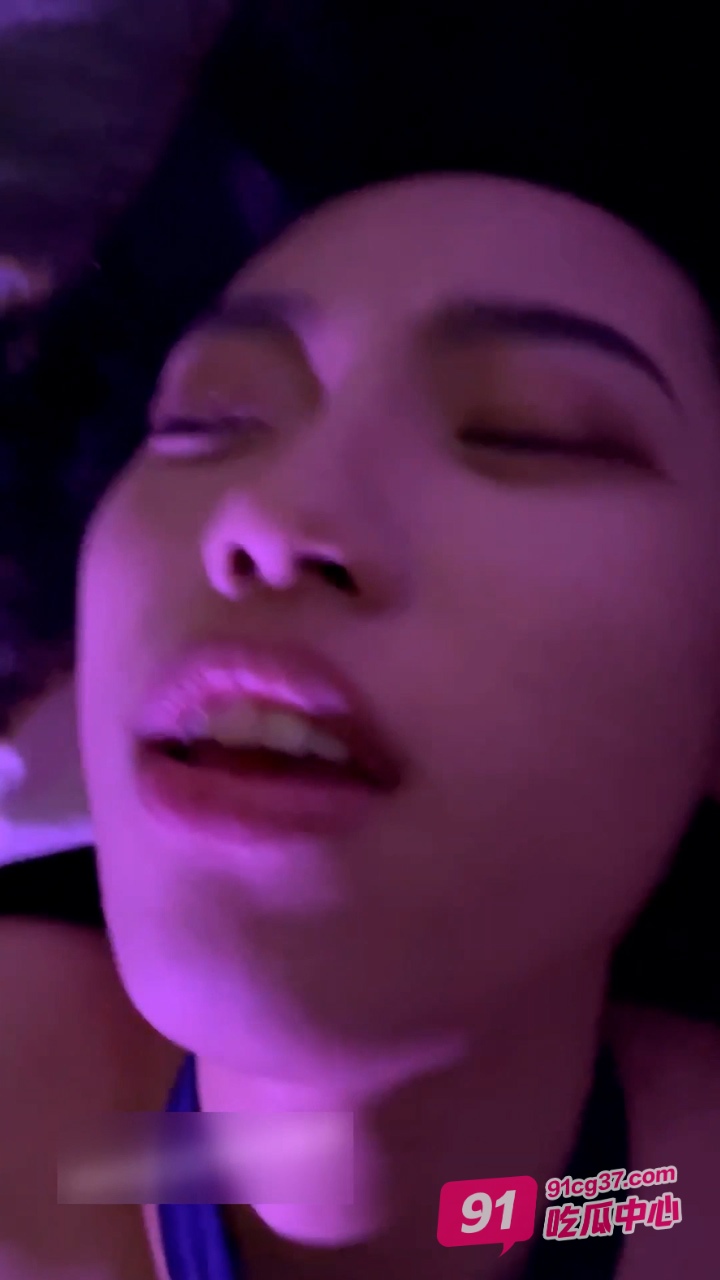 德州反差婊陈雯雯迷信精液可美容 技能专业不输AV女优！