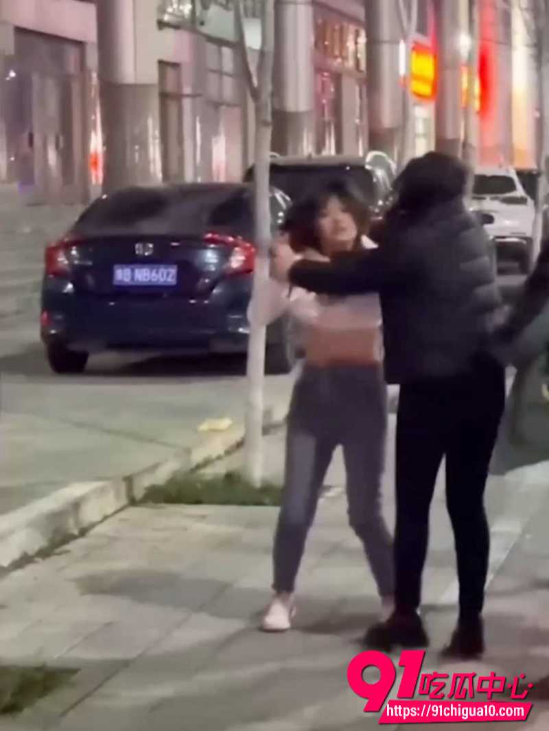 青岛汽车站硬核捉奸3