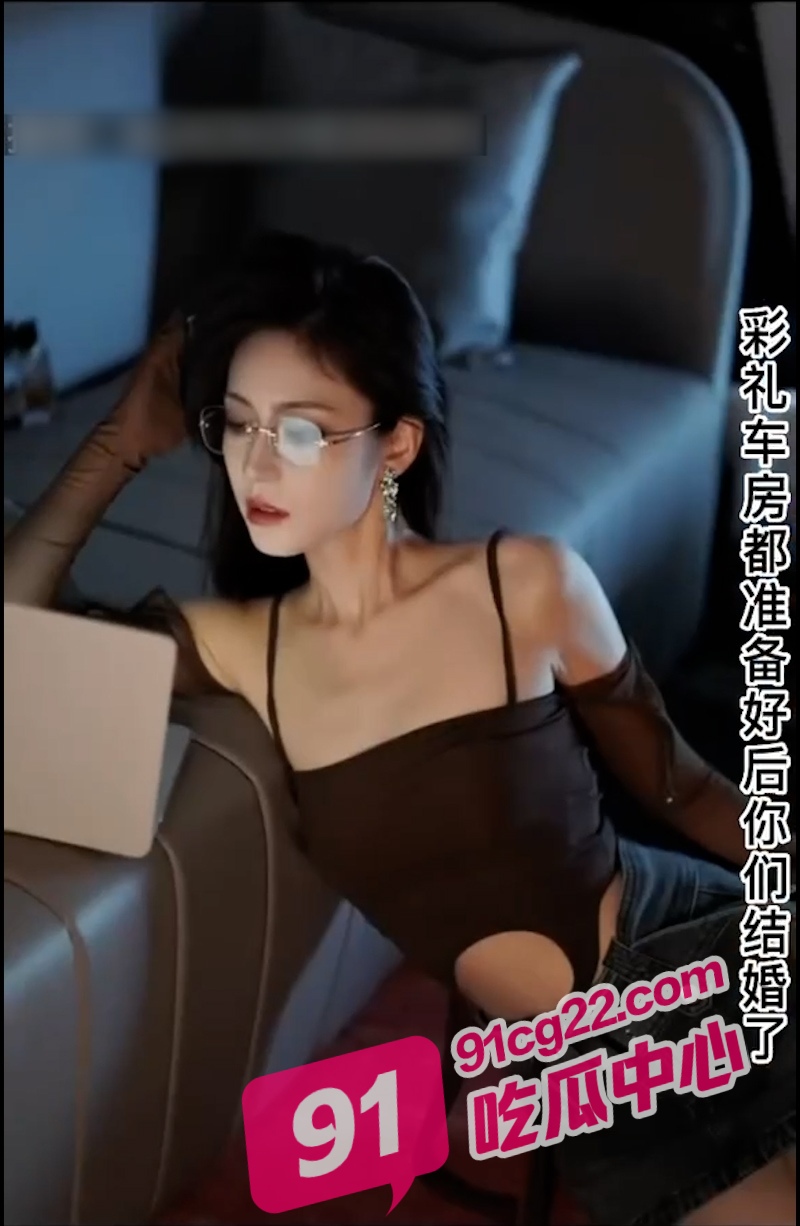 2_W_800px.jpg