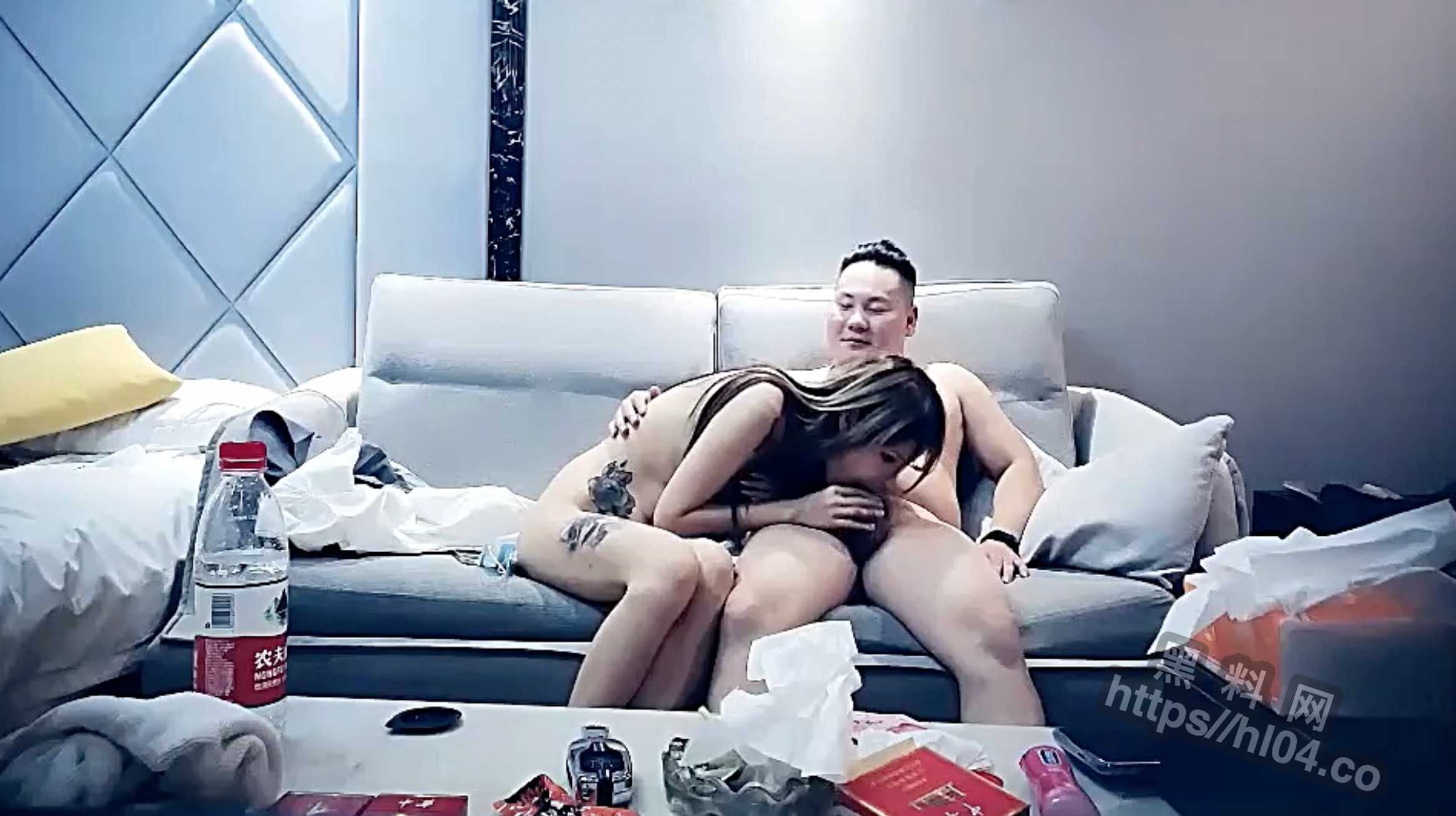 电影都不敢这么演 找外围竟遇到了亲表妹 两人对话超有趣 最后要求加钟