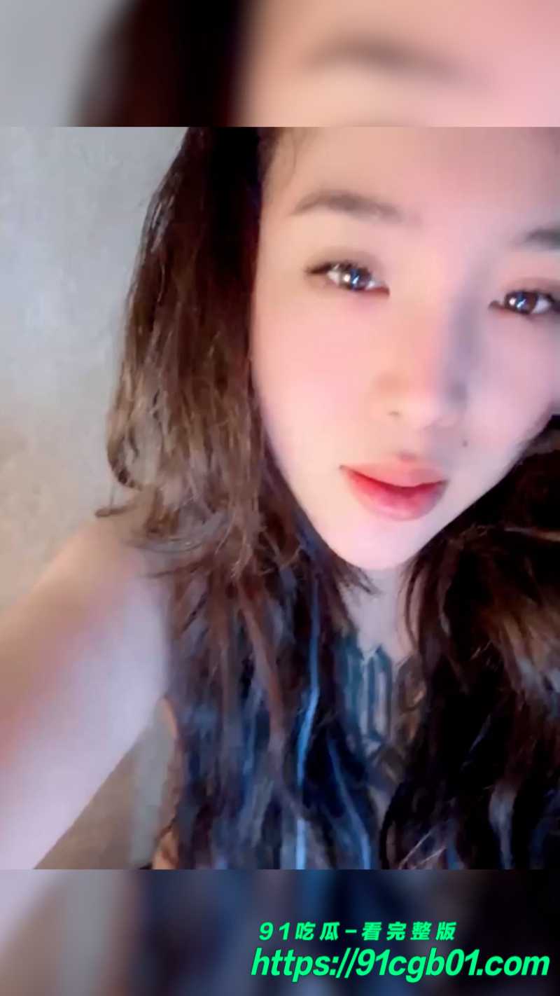 抖音女网红雅辰轩百货店定制福利网页素材1素材水印版
