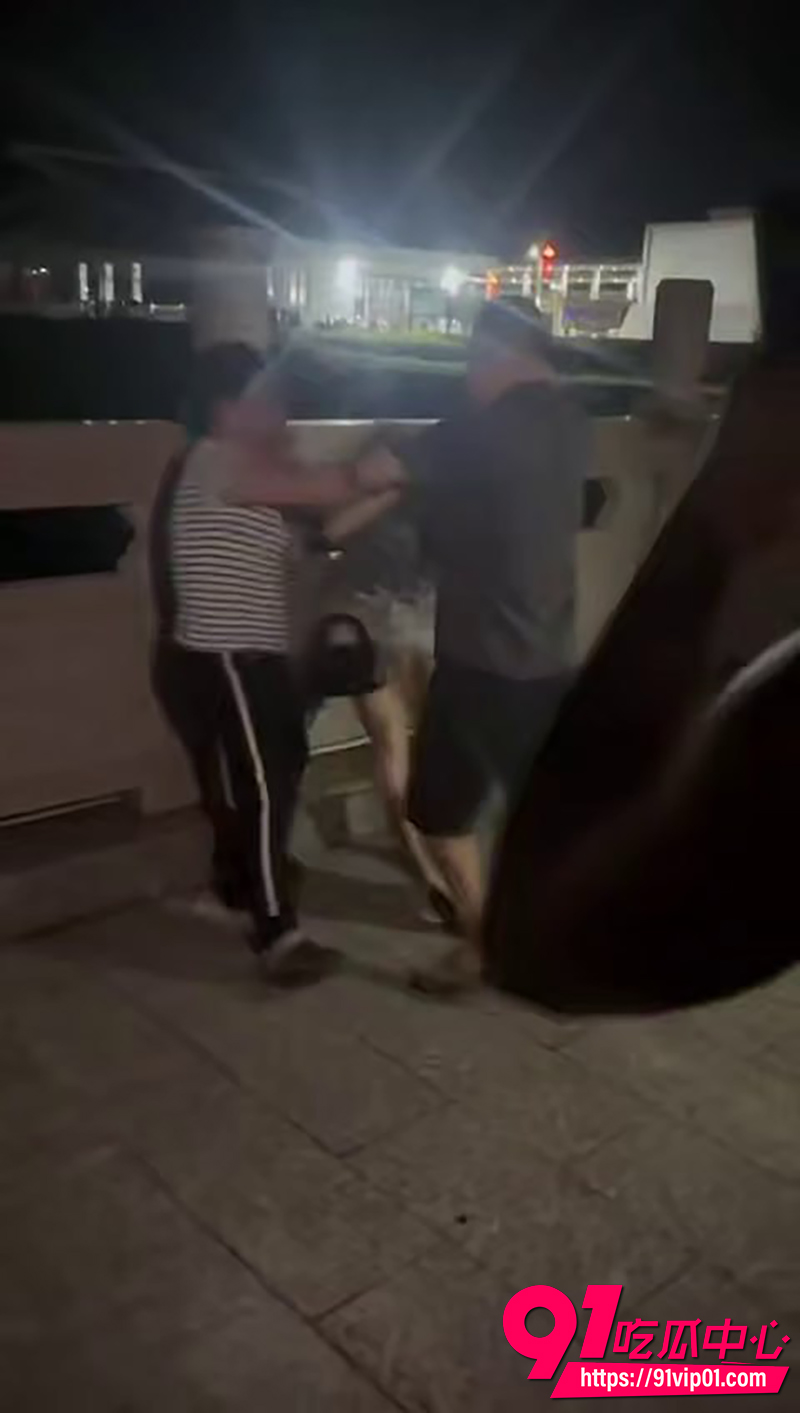 大型抓奸现场 3 大型抓奸现场 3