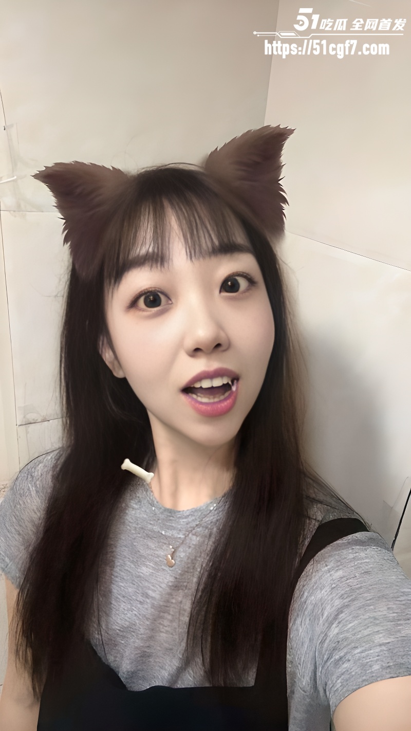 河北石家庄美团客服 李晓娇 约炮视频 母狗玩的很开 上学时被多人包养还兼职卖淫