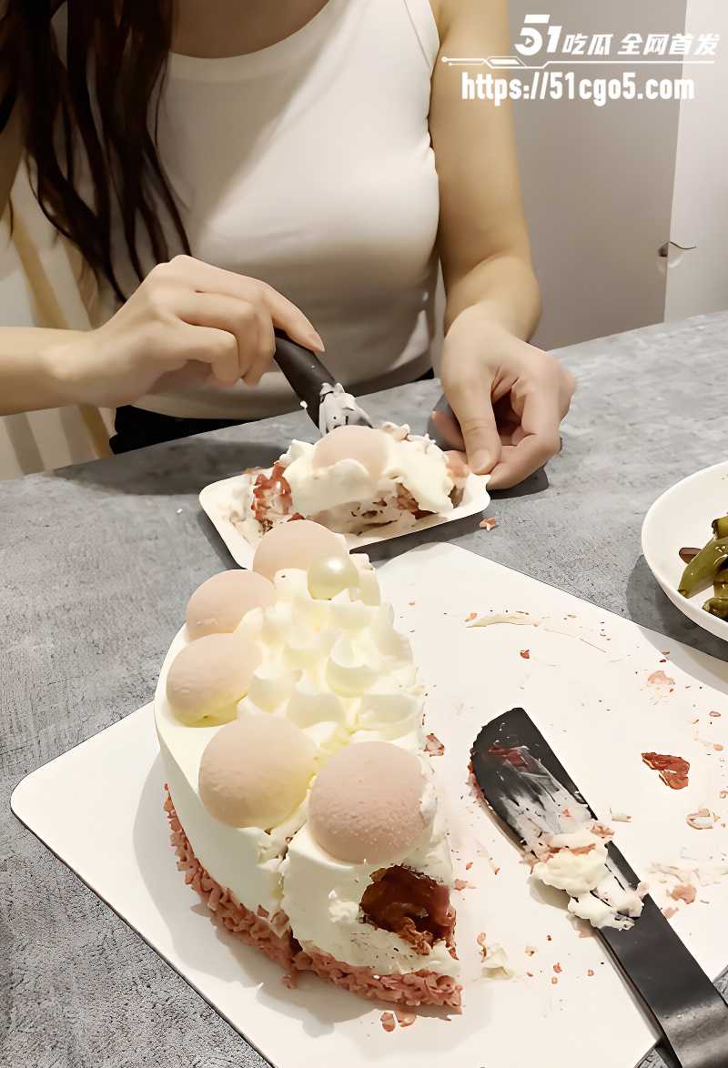 海角博主醉奸新婚女房东 1