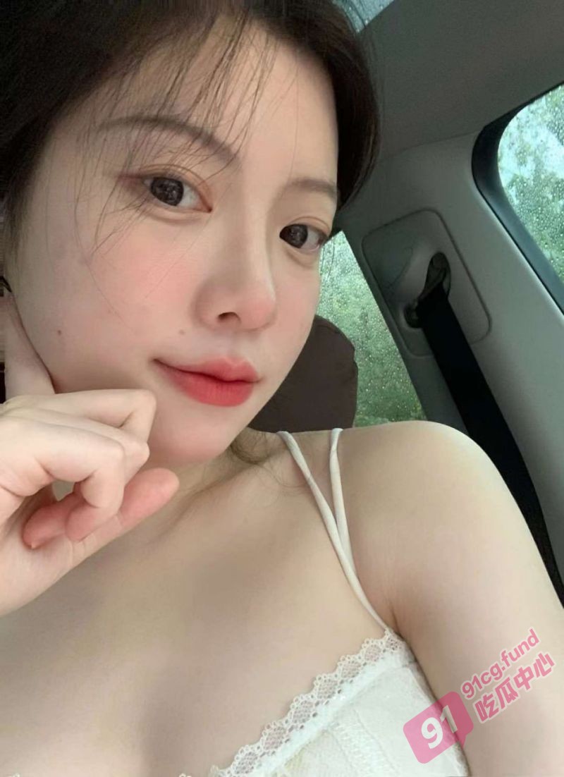 抖音6万粉网红女神 大尺度性爱视频流出 超级无敌清纯 白皙粉嫩的皮肤绝顶蜜臀！
