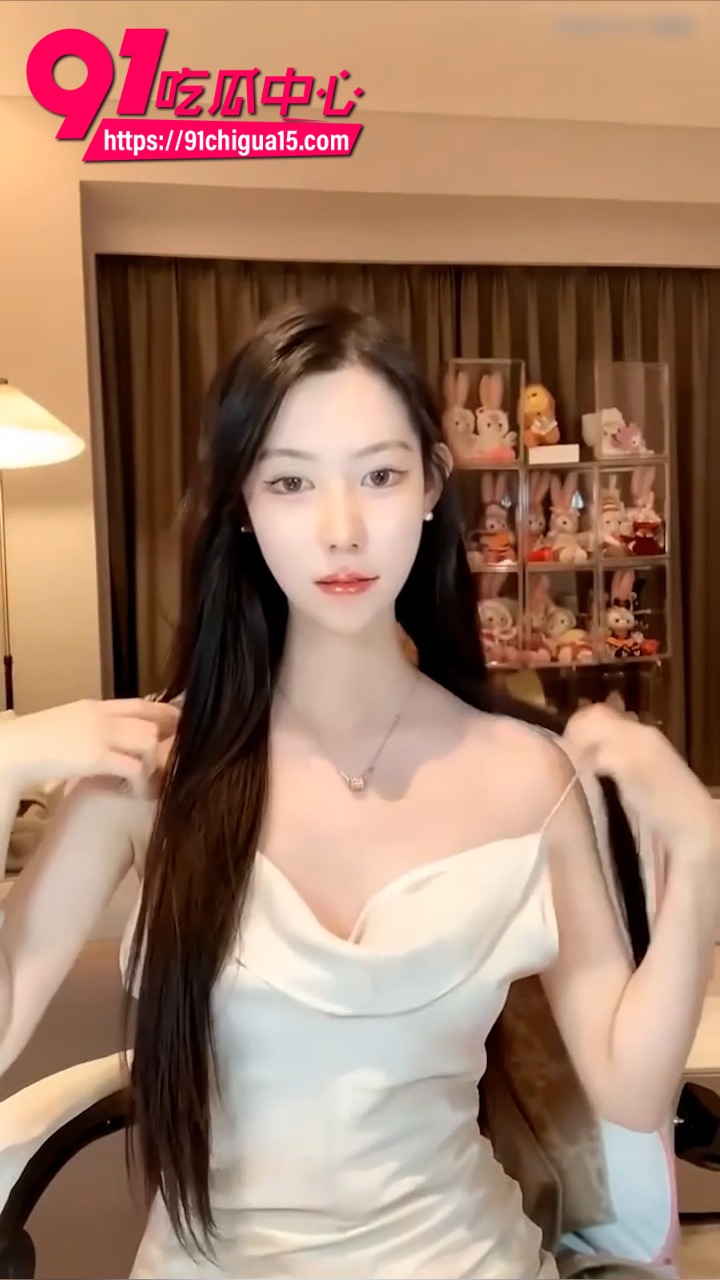 抖音最新闪现合集各种骚浪小姐姐变着花样擦边2