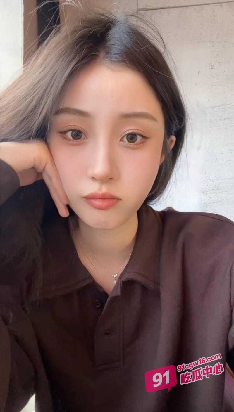 年度最佳反差婊～哈尔滨超气质美少女宋婷 和男友性爱10分钟完整版不雅视频流出！ 配图2